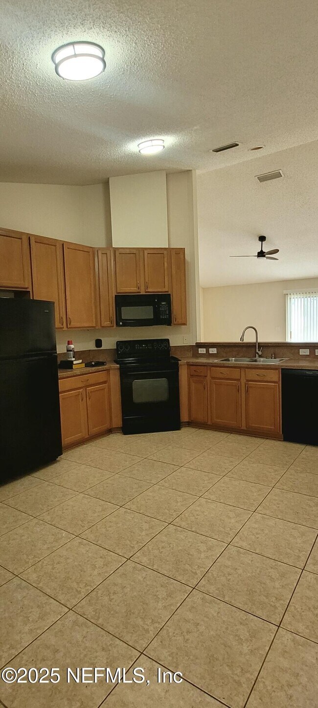 Building Photo - 14048 Ridgewick Dr