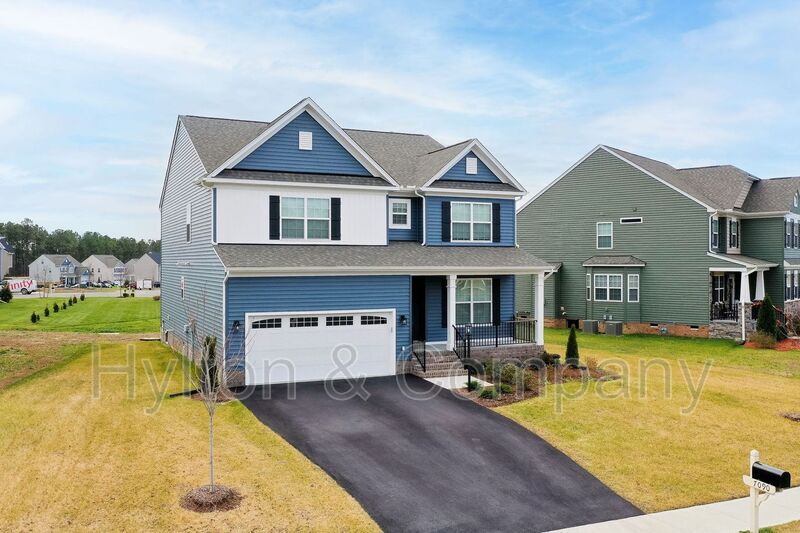 Foto principal - 7090 Ravenscraig Cres