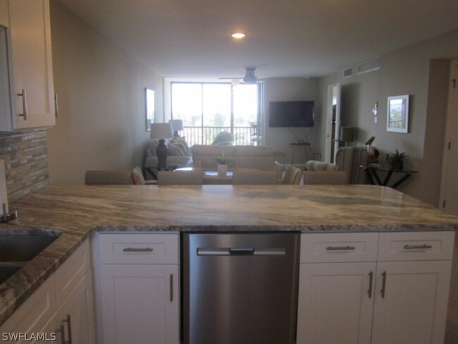 Building Photo - 4280 SE 20th Pl
