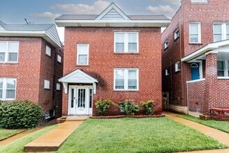 Building Photo - 3923 Miami St