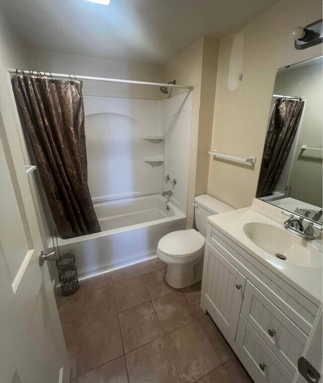 Foto del edificio - 151-155 E 2nd St