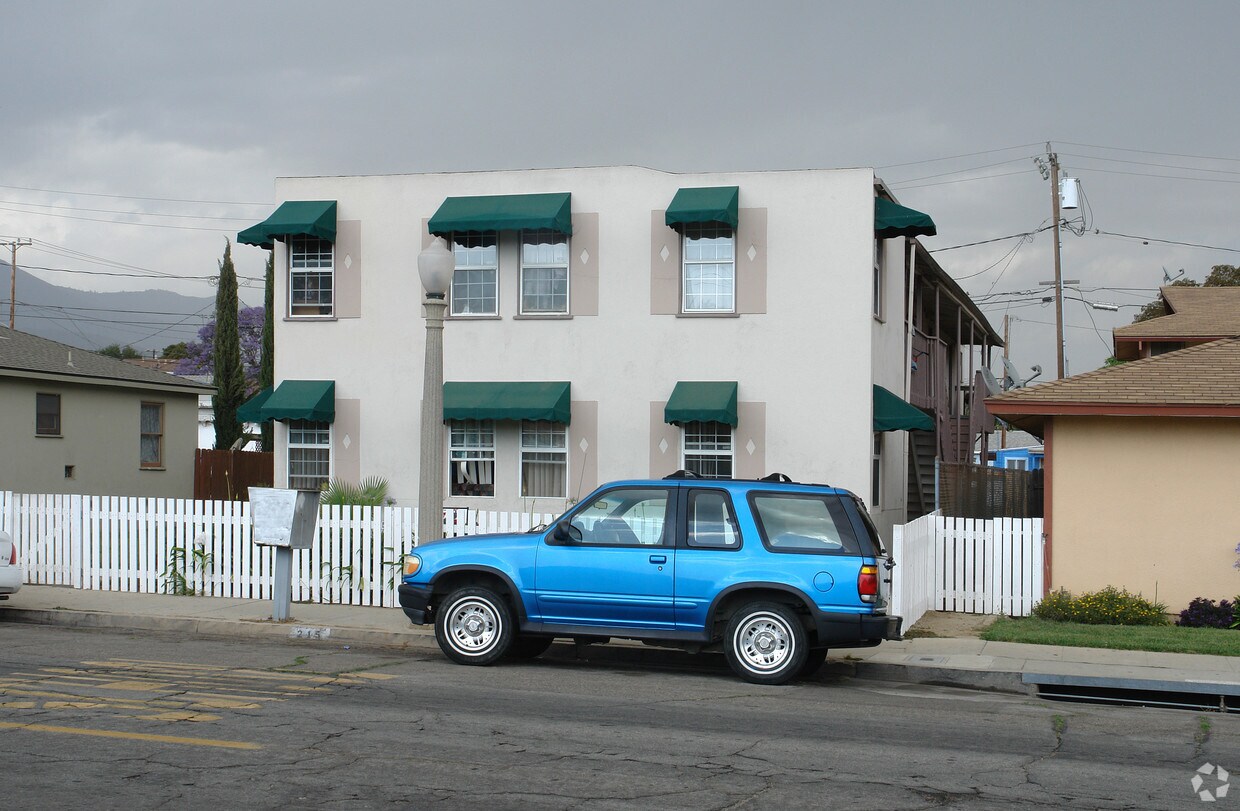Building Photo - 215 S 8th St
