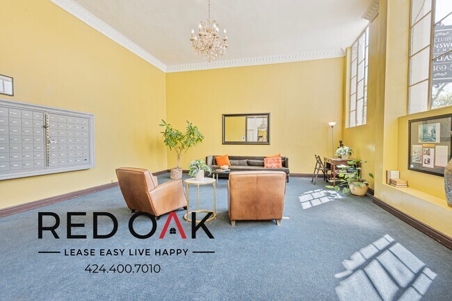 Foto del edificio - 570 1/4 N Rossmore Ave-404
