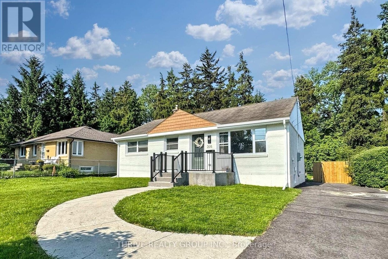Primary Photo - 205 Trowbridge Ave