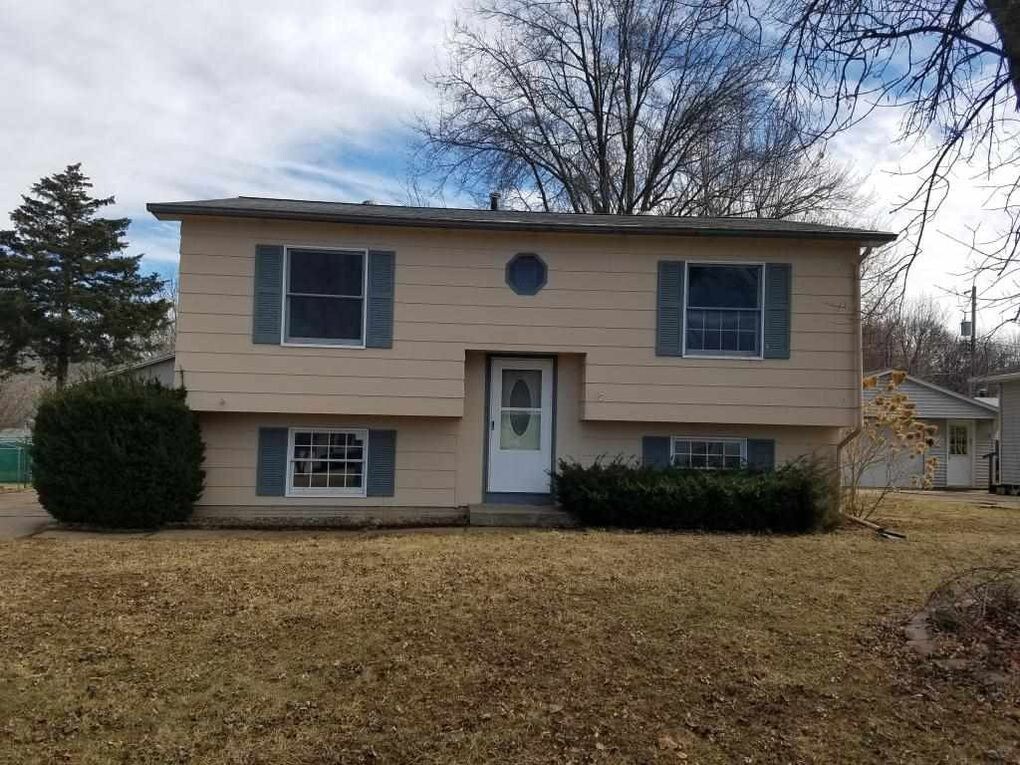 Foto principal - Split Foyer Available Now!
