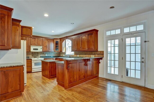 Building Photo - 5237 Monarch Dr