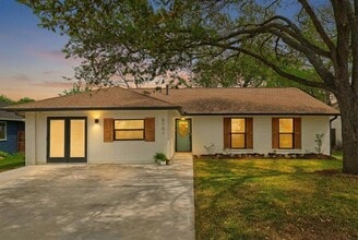 Building Photo - 6701 Lancret Hill Dr