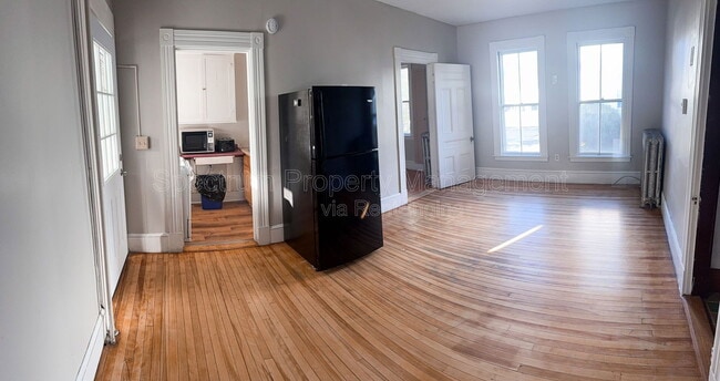 Building Photo - 30 Pleasant St