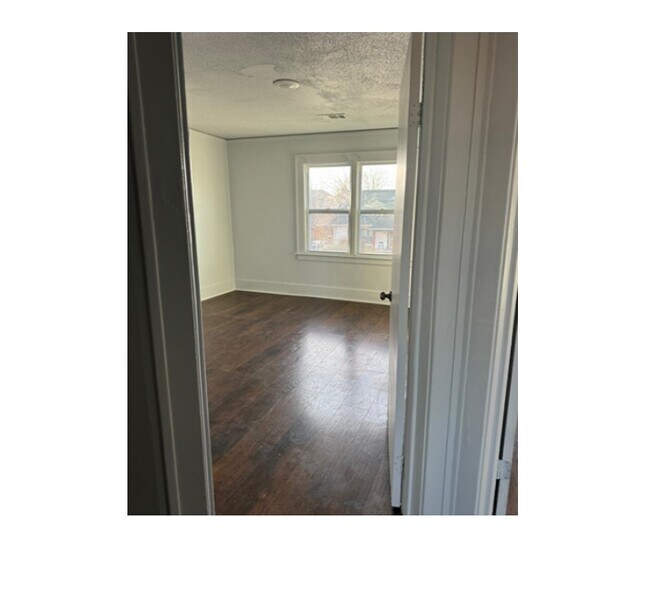 Foto del edificio - 12782 Cloverlawn Ave