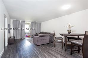 Building Photo - 8411 Lagos De Campo Blvd