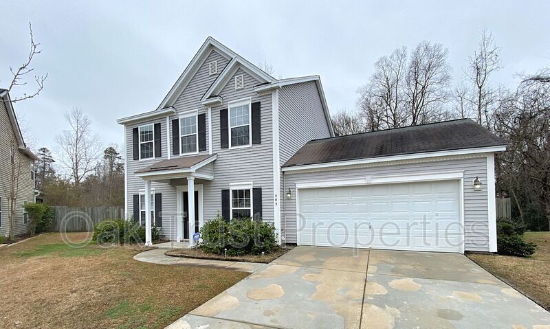 Foto principal - 502 Carters Grove Rd