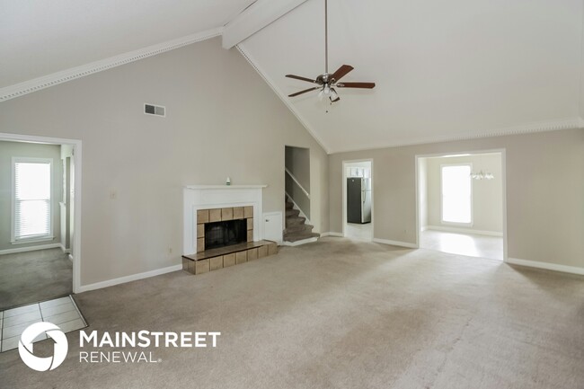 Foto del edificio - 4399 Timber Rise Rd