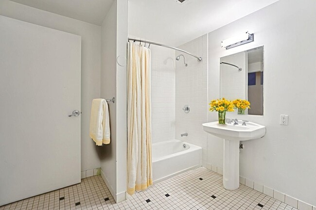 Building Photo - Chamber Lofts