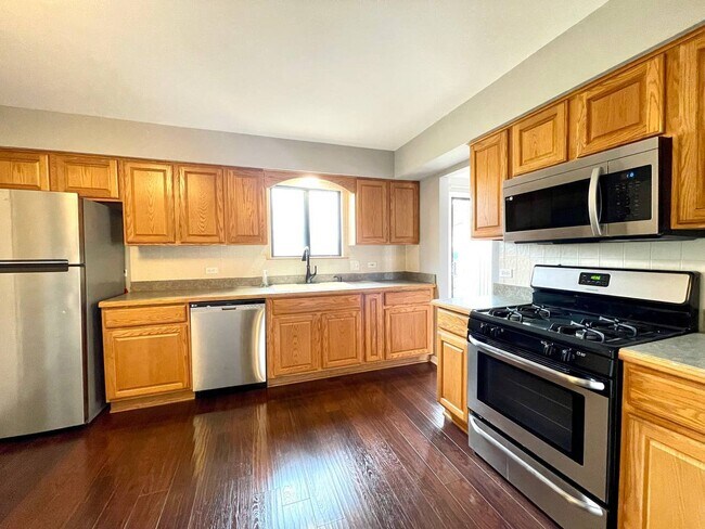 Foto del edificio - 1090 Norwood Ln