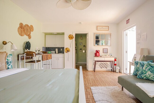 Building Photo - 927 N 17th Ave