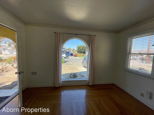 Foto del edificio - 2 br, 1 bath House - 1560 Shortridge Ave.,...