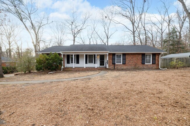 Building Photo - Exquisite 5-Bedroom Retreat: Luxury Living...