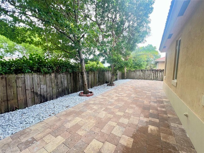Foto del edificio - 16020 SW 91st Ct