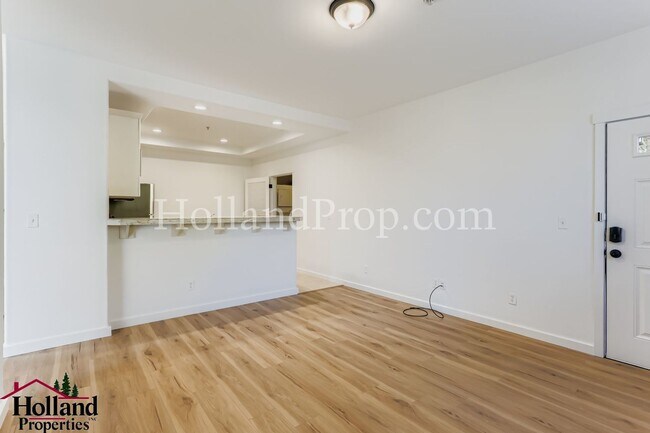 Foto del edificio - Charming 2-Bedroom Condo in Prime Hillsboro Location!
