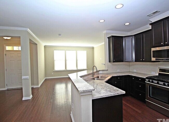 Building Photo - 1404 Alemany St