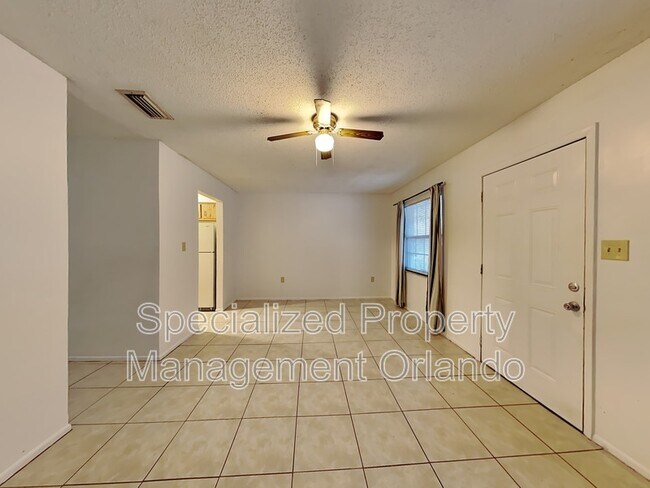 Building Photo - 2438 S Maple Ave