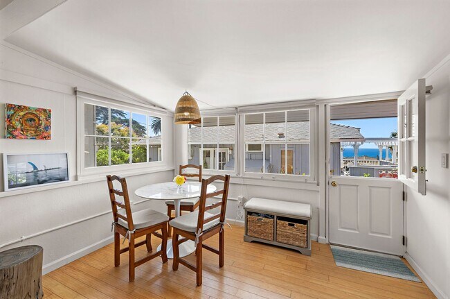 Foto del edificio - Woods Cove Furnished Cottage