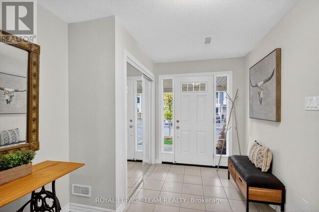 Building Photo - 303 Pumpkinseed Cres