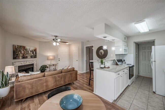 Building Photo - 12660 Ashford Point Dr