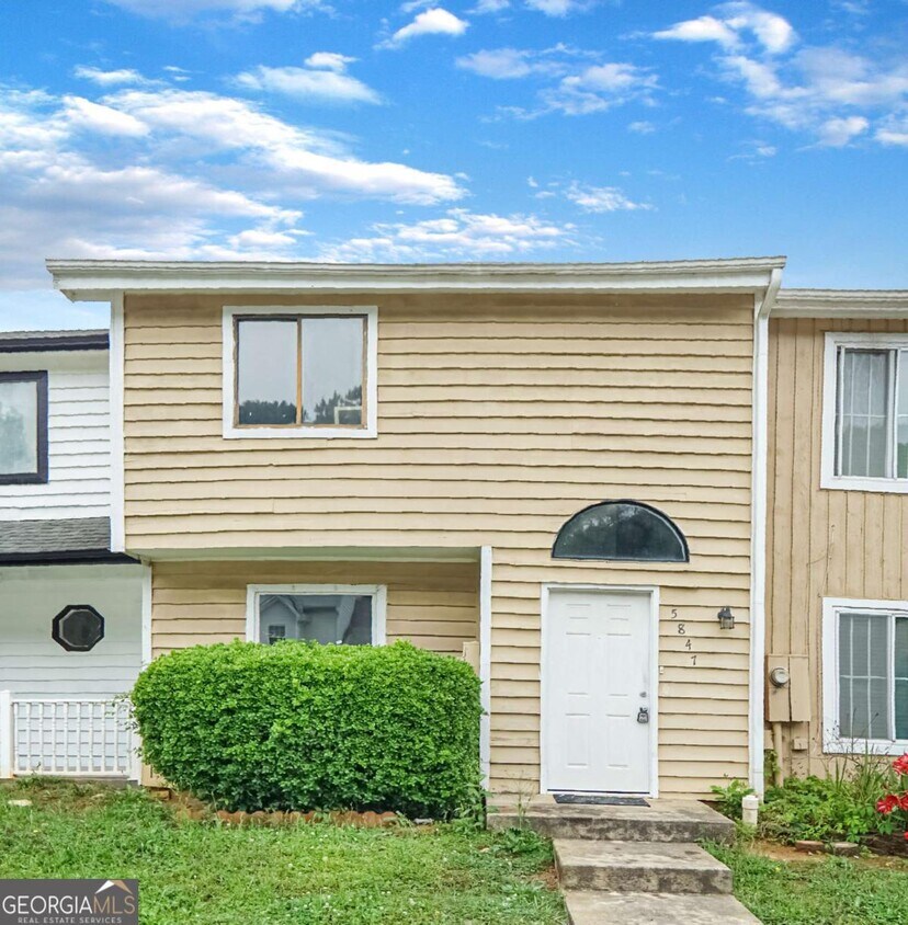 Foto principal - 5847 Trent Walk Dr