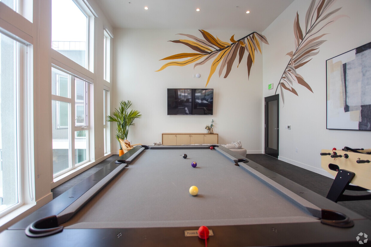 Nova Apartments on Wilshire Apartments in Los Angeles, CA Westside