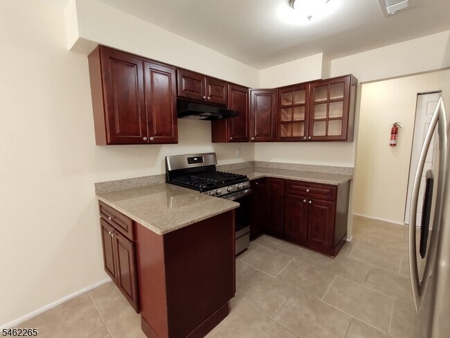 Foto del edificio - 1807 Green Hollow Dr