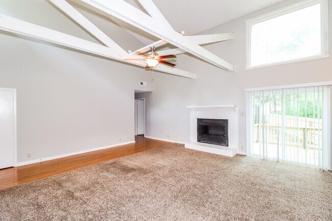 Foto del edificio - 9143 Gainsborough Dr