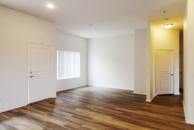 Building Photo - 819 D Ave