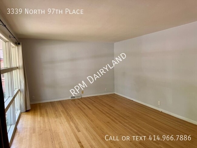 Building Photo - 3339 N 97th Pl