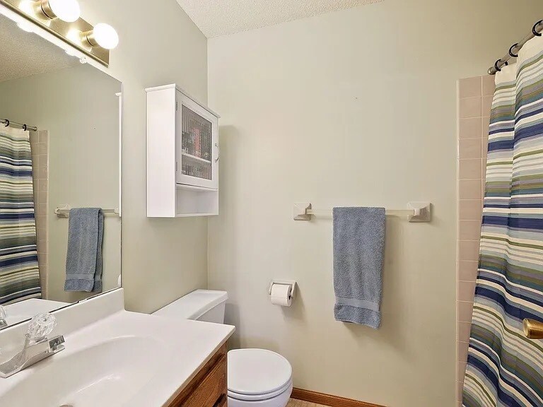 Foto principal - 1125 Minnesota St S