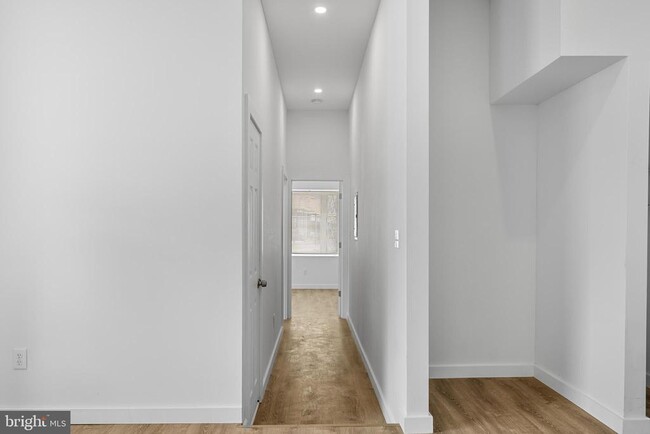 Foto del edificio - 2652 Bridge St