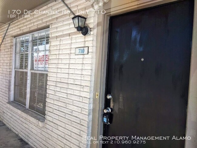 Building Photo - 170 De Chantle Rd