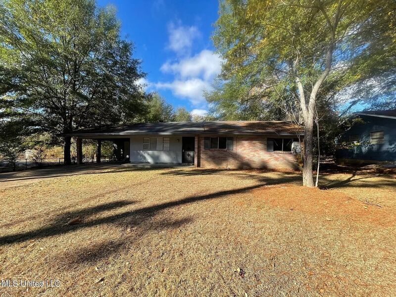 Primary Photo - 3137 Bienville Dr