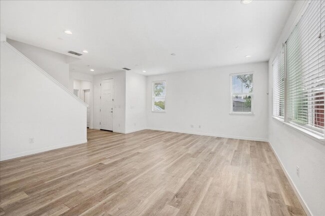 Building Photo - 4073 Gloster Way