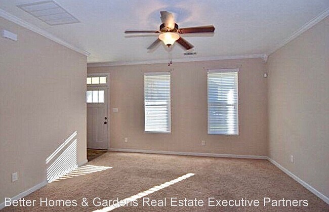 3 br, 2.5 bath House - 4435 Grove Landing photo'