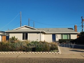 Building Photo - 2417 Foust St