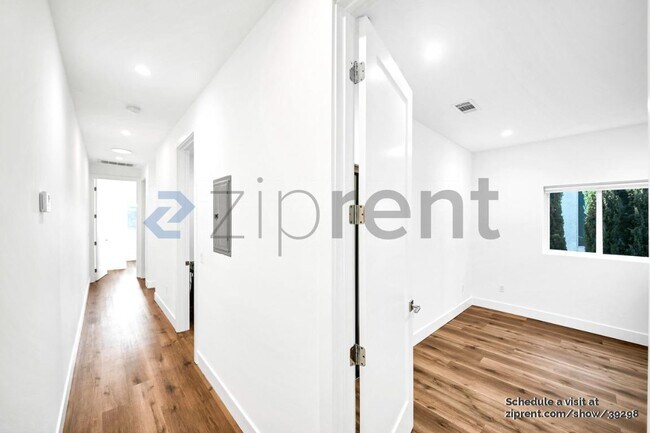 Foto del edificio - 249 N Bonnie Brae St