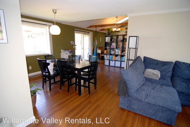 Building Photo - 3 br, 2 bath House - 4804 Nina Ave SE