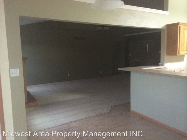 Foto del edificio - 14420 Howard Ln