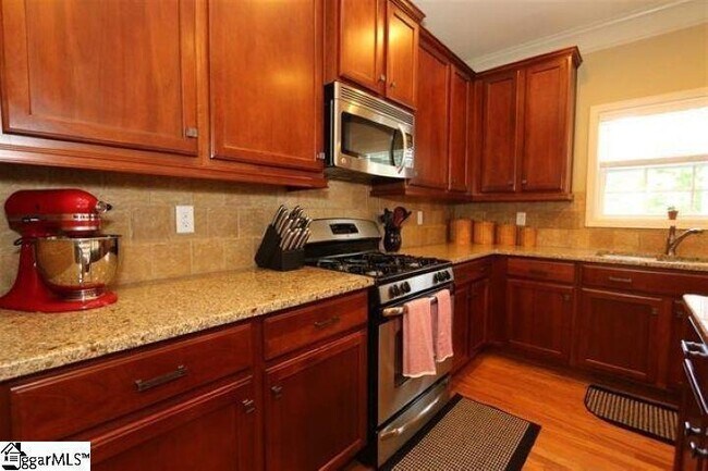 Foto del edificio - 204 Wild Meadow Dr