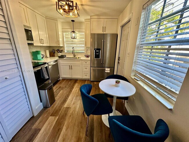 Foto del edificio - 1710 NE 5th Ct