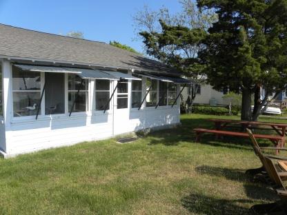 Building Photo - 85 Pine Neck Ave
