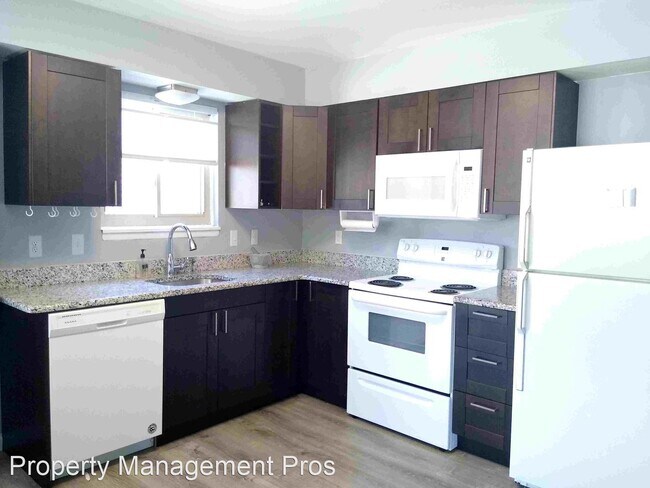 Building Photo - 2 br, 1 bath House - 28201 Little Mack Ave