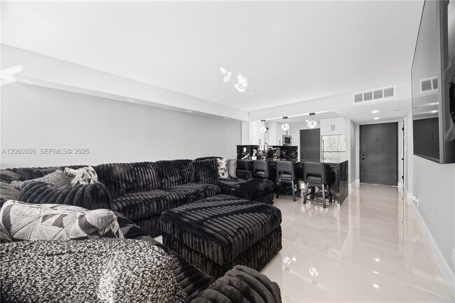 Foto del edificio - 2302 S Cypress Bend Dr