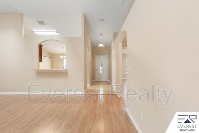 Foto del edificio - 36 Brushwood Ln